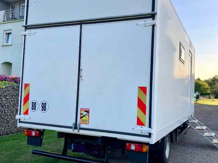 Camion Mitsubishi 7t5 1