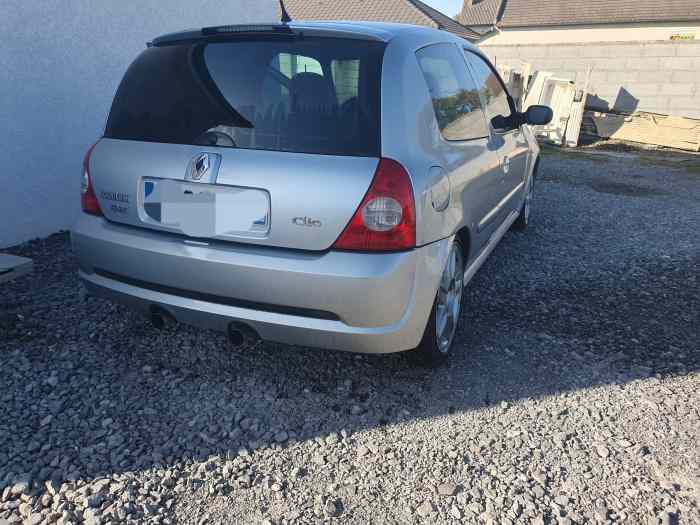 Clio rs sans carte grise 0