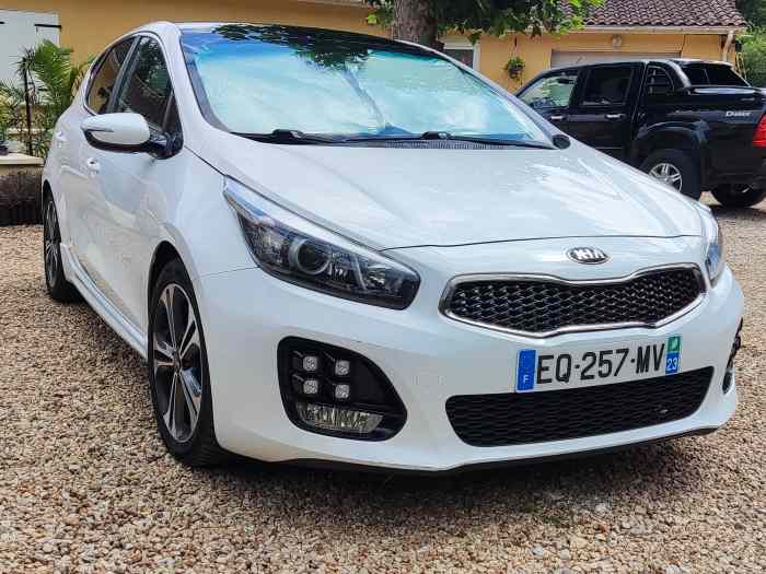 KIA ceed GTline 136 crdi toit ouvrant 1