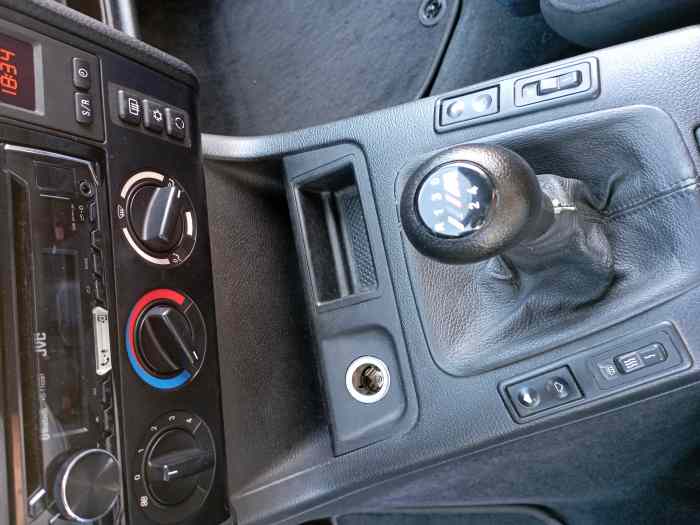 BMW 316 i compact e36 Pack M d