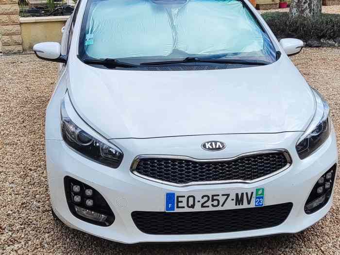 KIA ceed GTline 136 crdi toit ouvrant 3
