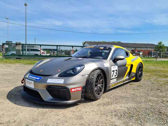 Porsche 718 GT4 clubsport 0