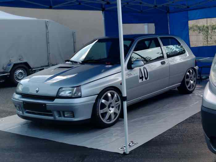 Clio gr A + williams + 16s + pièces 0