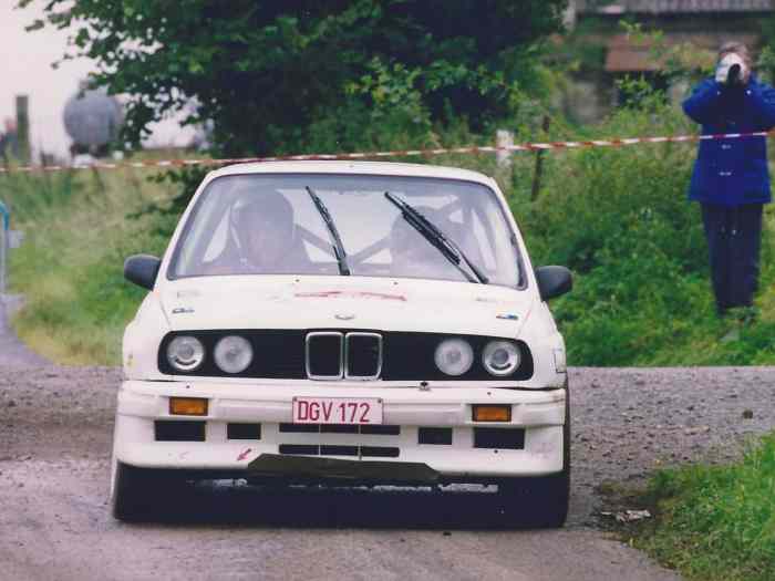 Location BMW E30 325I 24 soupapes 250cv 0