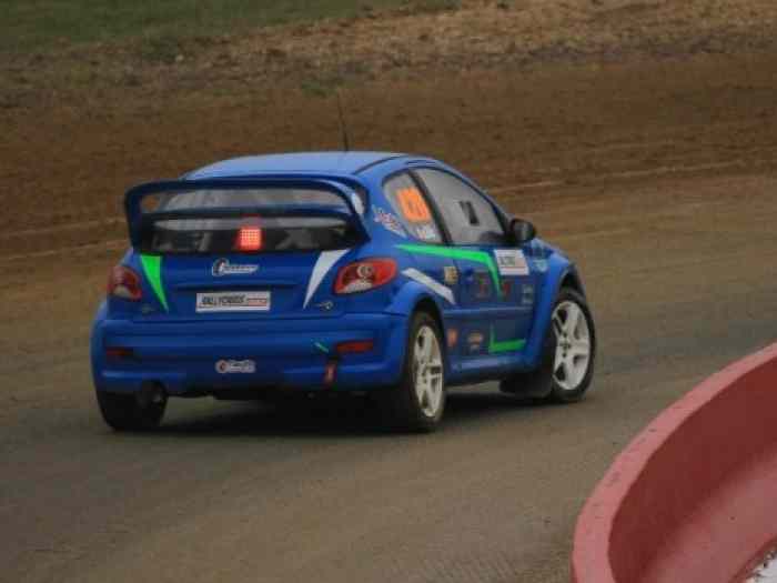 Caisse 206+ F2000 1