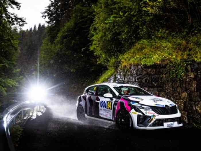 CLIO RALLY5 #686 2