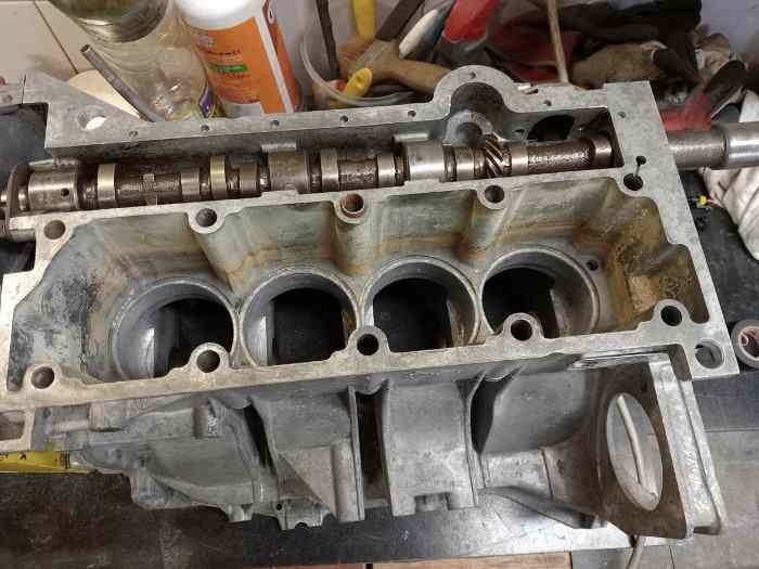 Blocs moteur renault type 807-12 et 80...