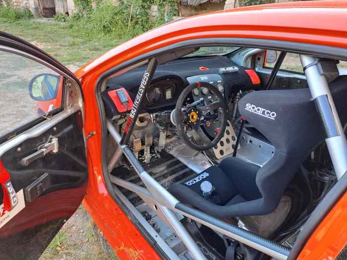 Vend HONDA CIVIC EP3 F2000 4