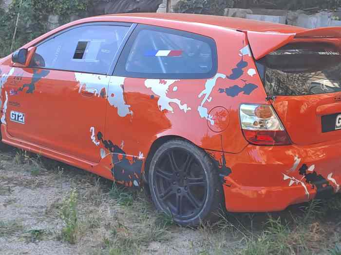 Vend HONDA CIVIC EP3 F2000 1