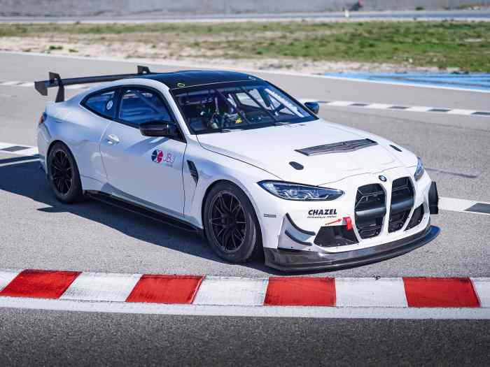 BMW M4 GT4 (G82) EVO 0