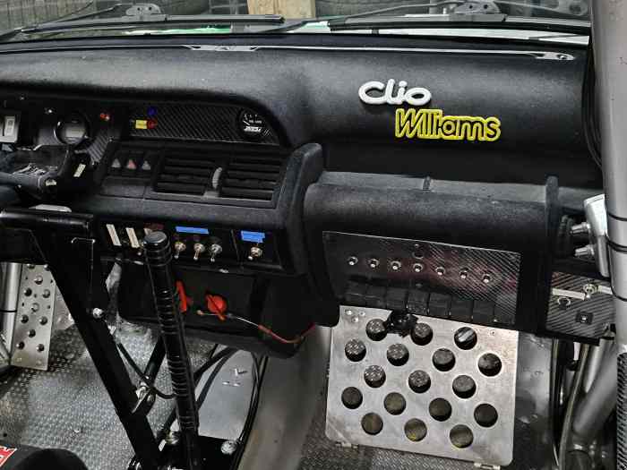 Clio GR A ( réserver) 1