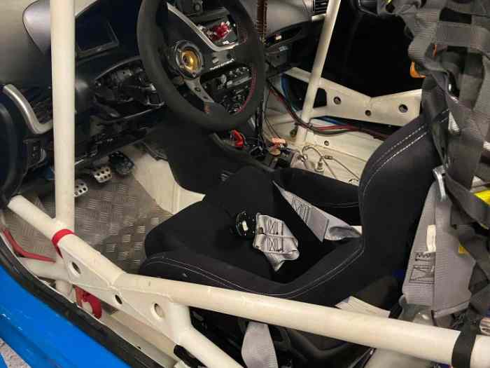 Caisse 206+ F2000 5