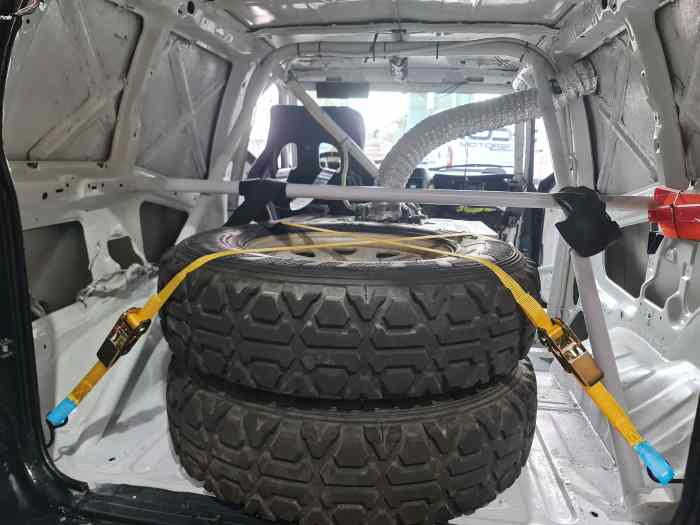 Nissan Terrano II Vendo/Troco 5