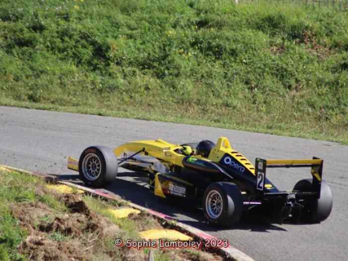 VENDU MERCI MIKADO RACING 1