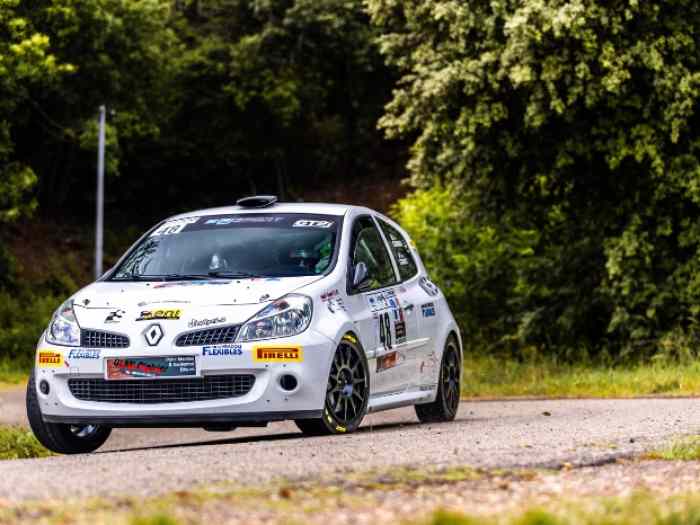 Clio R3 MAX 250 SWINDON