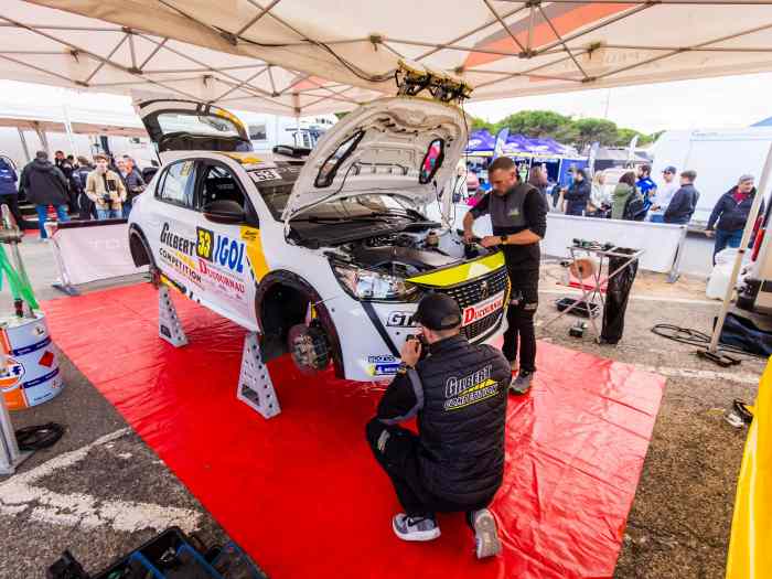 GILBERT COMPETITION / 2 X 208 RALLY4 ASPHALTE ET TERRE 4