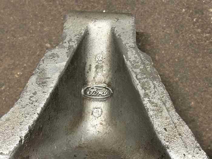 2 x Pivots AV vrais Ford Motorsport Escort / Sierra Cosworth Gr. A 1