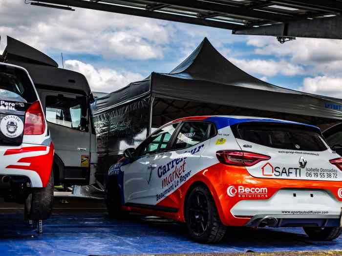CLIO RALLY5 rc5 1