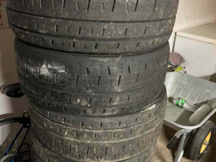 Pneus pirelli RA5 reste 70%