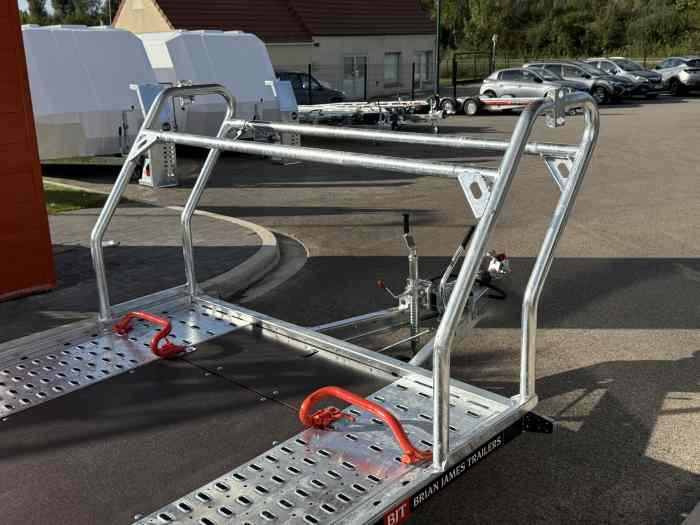 REMORQUE PORTE VOITURE BRIAN JAMES A-TRANSPORTER A4 5.0m X 2.0m 3000 kg / PLATEAU PORTE AUTO / NEUVE / EN STOCK / RACK A ROUE DE COMPETITION / JANTES ALU 3
