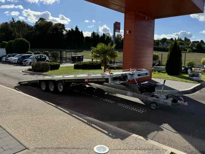 REMORQUE BRIAN JAMES PORTE VOITURE BASCULANTE T-TRANSPORTER 5.50m X 2.24m 3500 kg / 3 ESSIEUX / OPTIONS TREUIL ALKO / RAMPES LONGUES / KIT BASCULEMENT HYDRAULIQUE / TVA RECUPE... 5