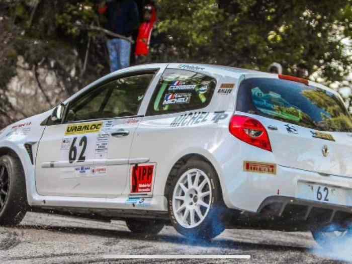 Clio R3 MAX 250 SWINDON 3
