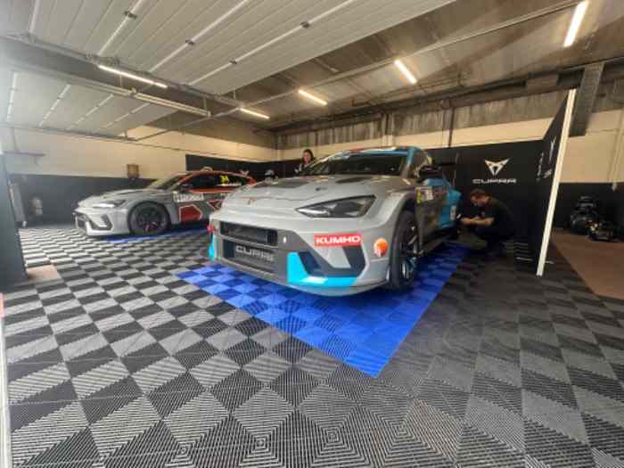TCR CUPRA LEON COMPETITION VZ 4