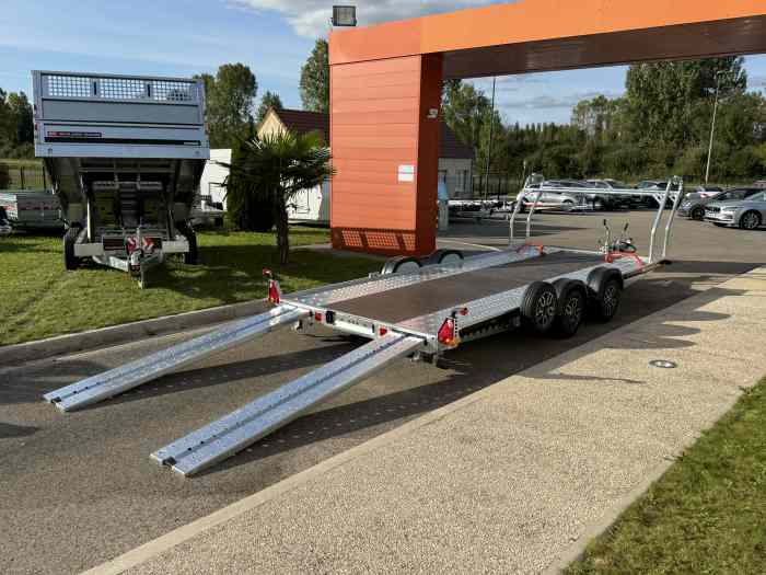 REMORQUE PORTE VOITURE BRIAN JAMES A-TRANSPORTER A4 5.0m X 2.0m 3000 kg / PLATEAU PORTE AUTO / NEUVE / EN STOCK / RACK A ROUE DE COMPETITION / JANTES ALU 5
