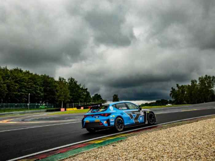 TCR CUPRA LEON COMPETITION VZ 3