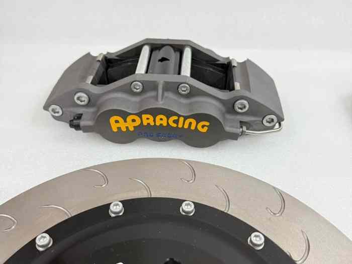 Kits Freinage AP RACING 4 ou 6 pistons pour SUBARU IMPREZA toutes versions. 1
