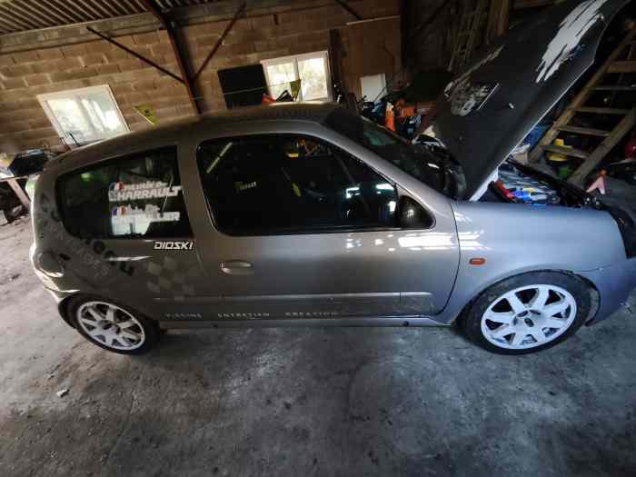 Clio 2 Ragnoti FRC4 A7 1