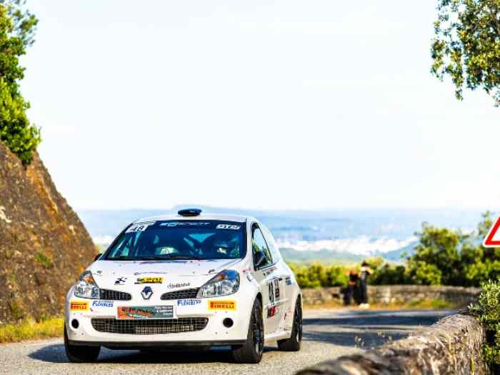 Clio R3 MAX 250 SWINDON 4