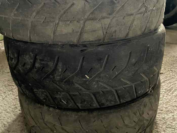 Pirelli slicks 0