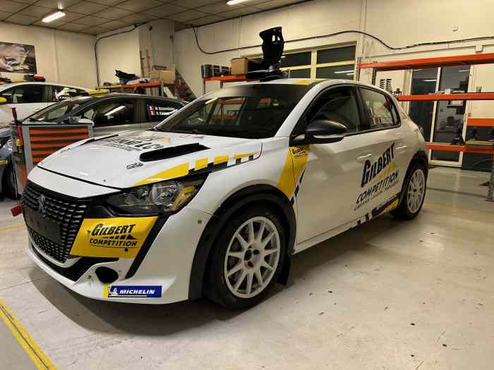 GILBERT COMPETITION / 2 X 208 RALLY4 A...