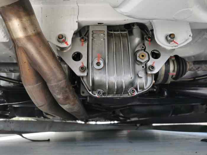 BMW Compact F2000 2