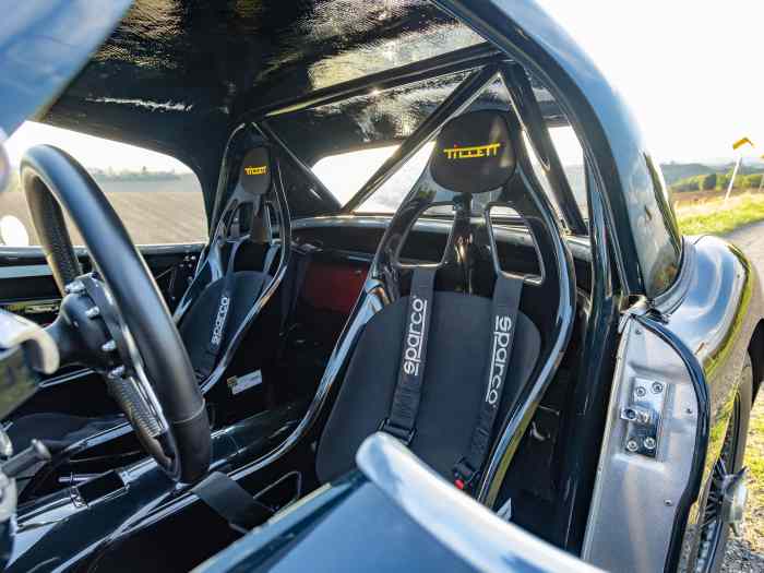 Austin Healey 100 BN2 FIA - PTH valide jusqu 4