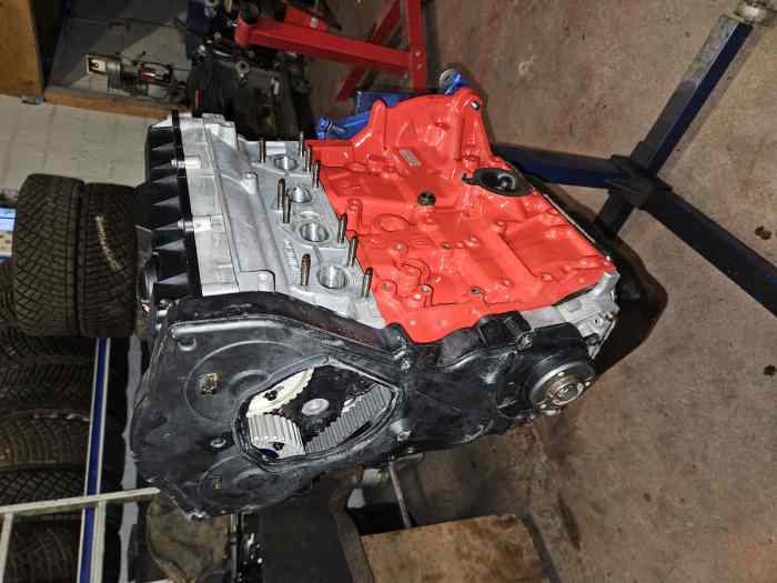 Moteur c2r2max ou f2000 !!! Tu5jp4