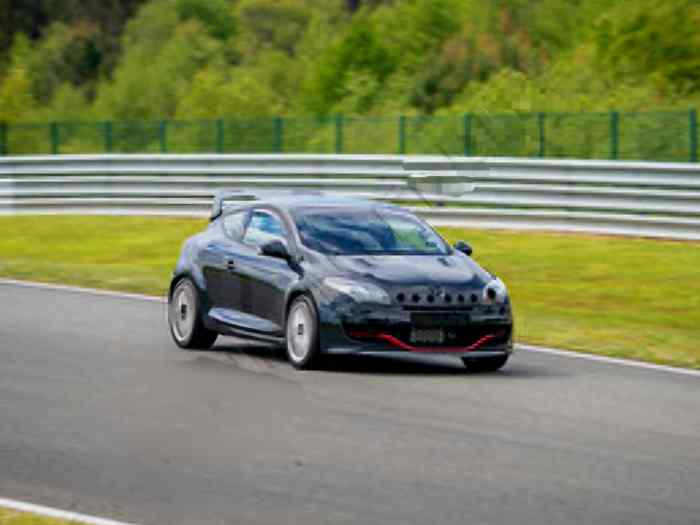 Mégane 3 rs 400ch trackday piste circu...