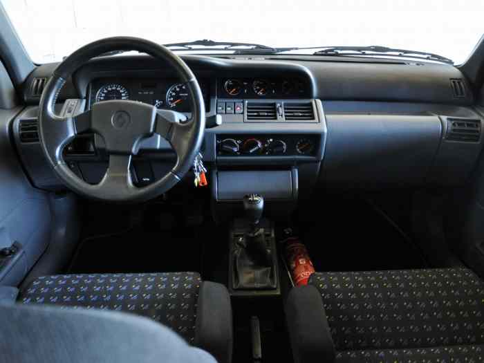 Renault Clio 16S 137cv ** PHASE 1 ** 4