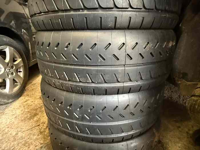Pneus Michelin 19/63-17 (21) NEW 0