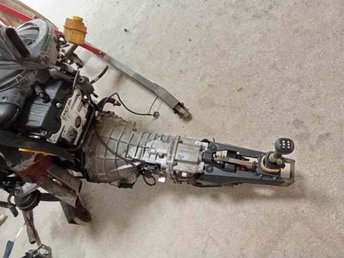 Moteur FORD Sierra 2.0 DOHC 1