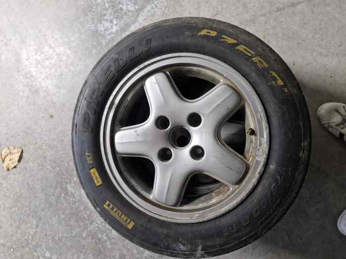 Pneu pirelli 14p