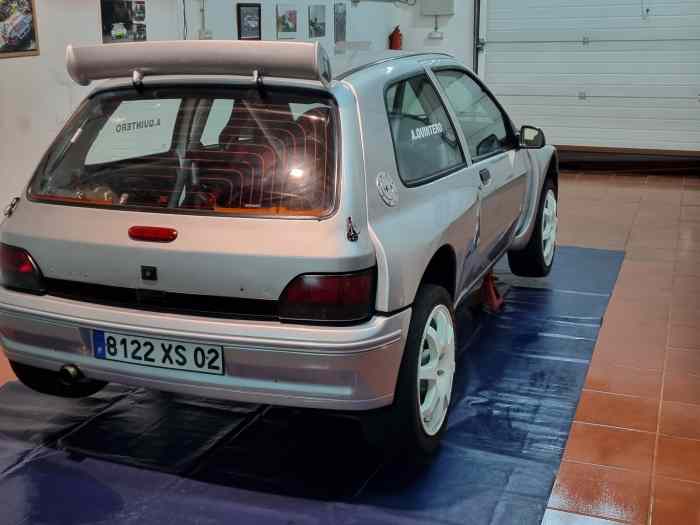 Se Vende Clio F2000 Maxi Kit Kar 5