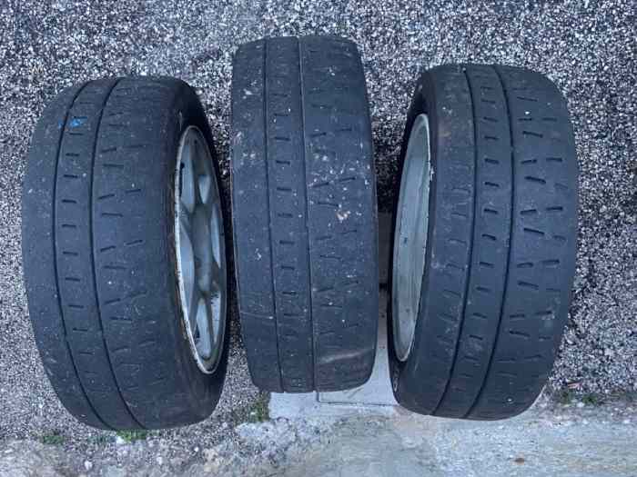 Pneus Pirelli 15 pouces + Jantes Saxo Challenge 2