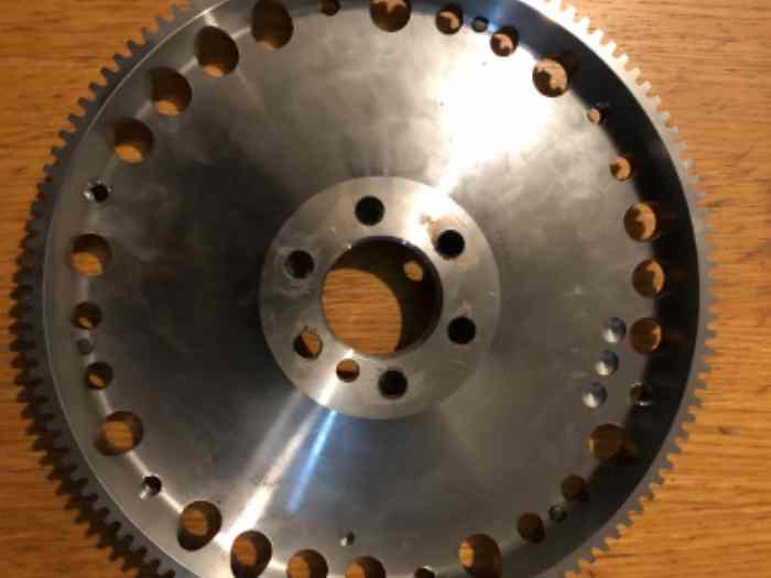 Volant moteur et kit embrayage 1