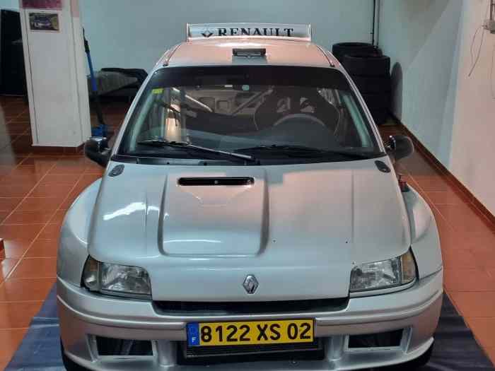 Se Vende Clio F2000 Maxi Kit Kar 0