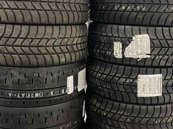 Pneus Pirelli 17 ( RA7+A , RW1C, RA5) 1