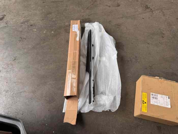 Finition d’intérieur de porte Porsche Macan 2
