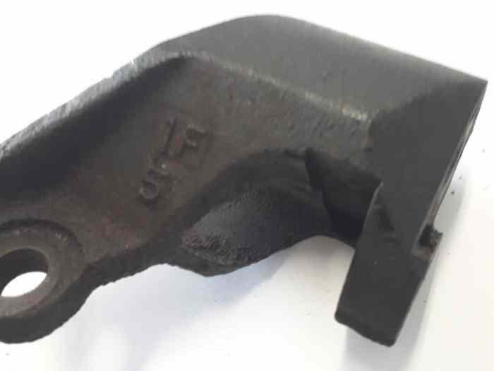 SUPPORT MOTEUR F3 DALLARA