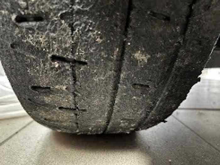 Pneus Pirelli 16
